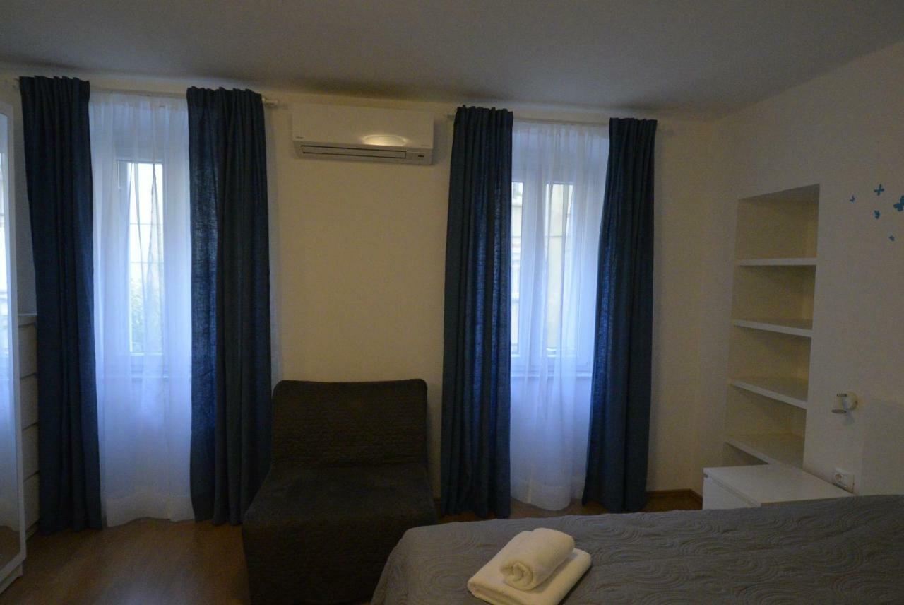 Apartments And Rooms Oliva 茨雷斯 外观 照片