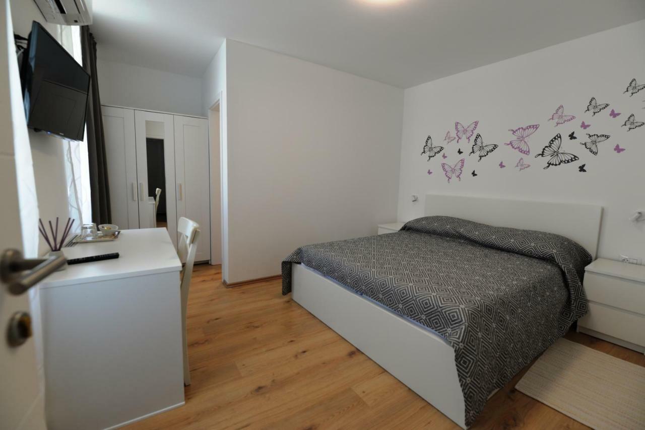 Apartments And Rooms Oliva 茨雷斯 外观 照片